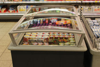Мебель оснащение магазинов складов стеллажи холодильные витрины Польша 06